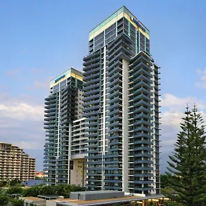 Meriton Broadbeach ***** Gold Coast